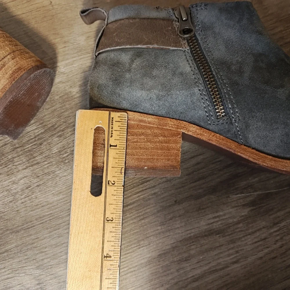 Kork-Ease Mesa Suede Ankle Boots Women‎ 8.5 Grey Brown Buckle Block Heel K54222
